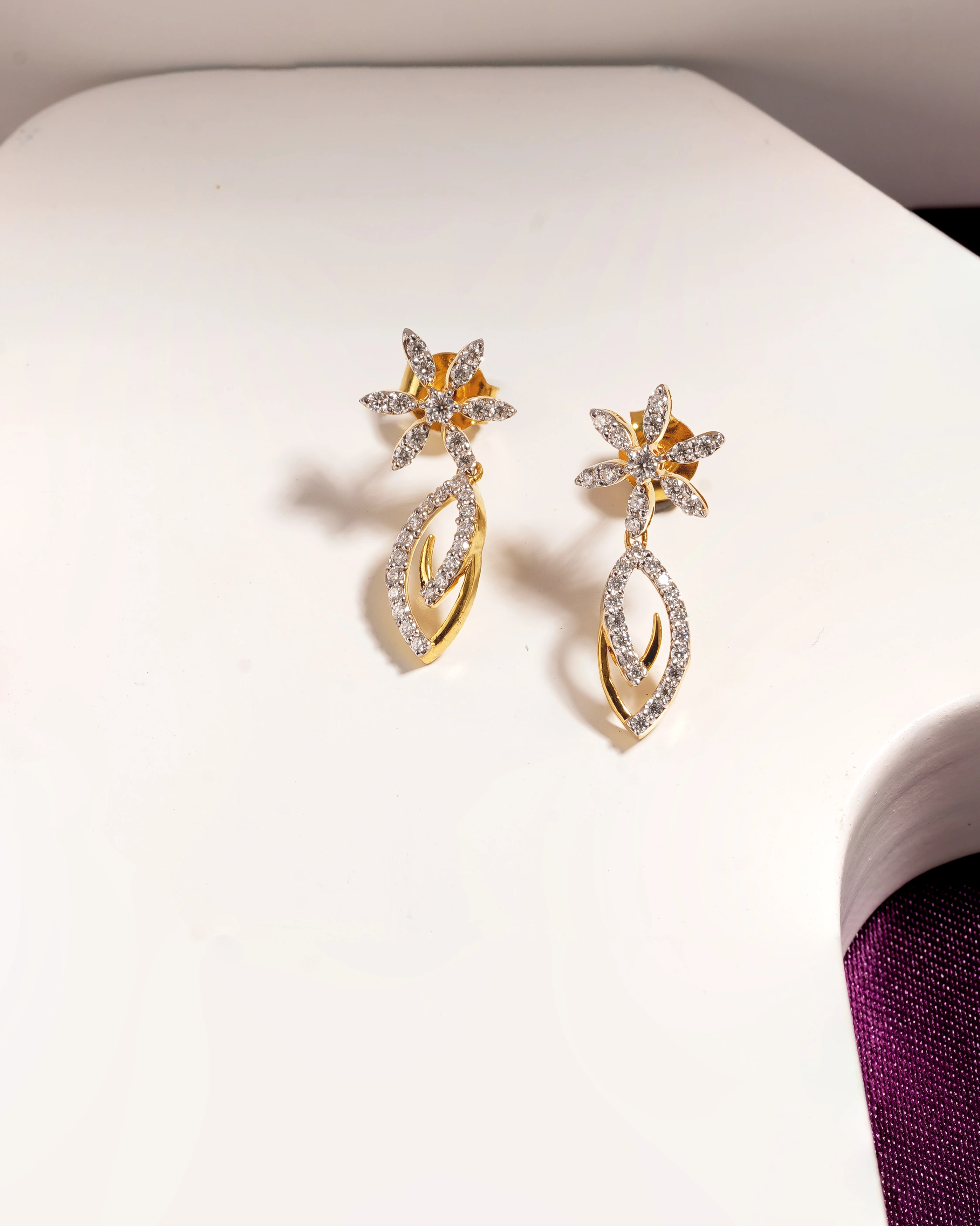 Bloom Curve Earring